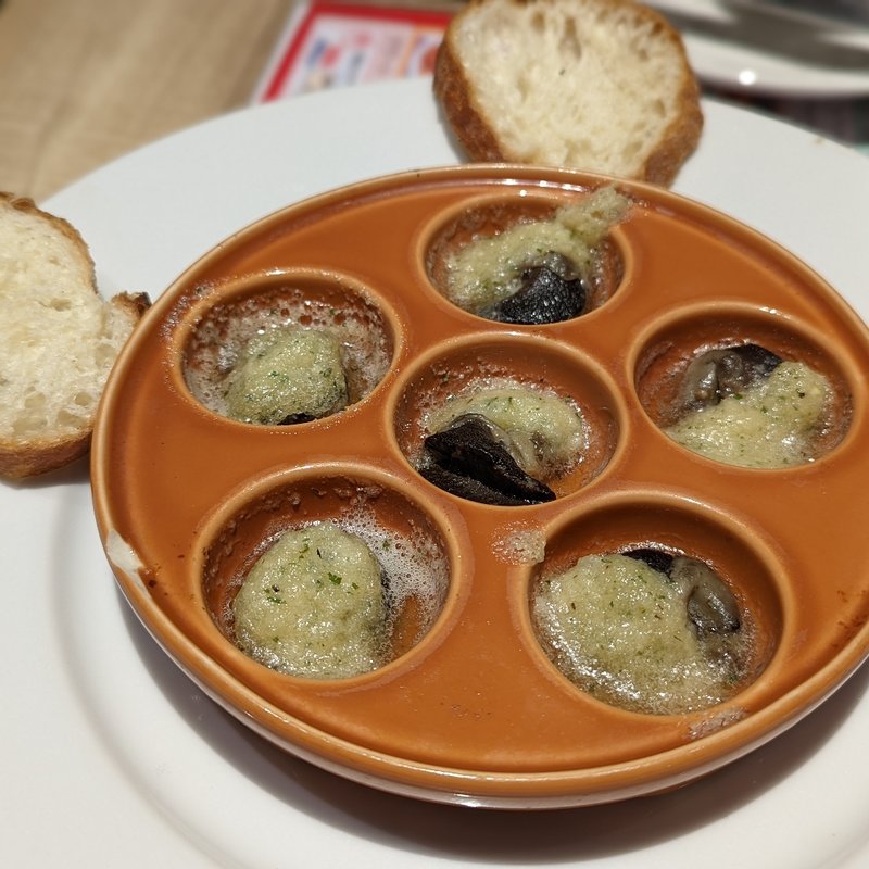 エスカルゴのブルゴーニュ風(トキオプラージュ・ルナティック  （Lunatique TokioPlage）)