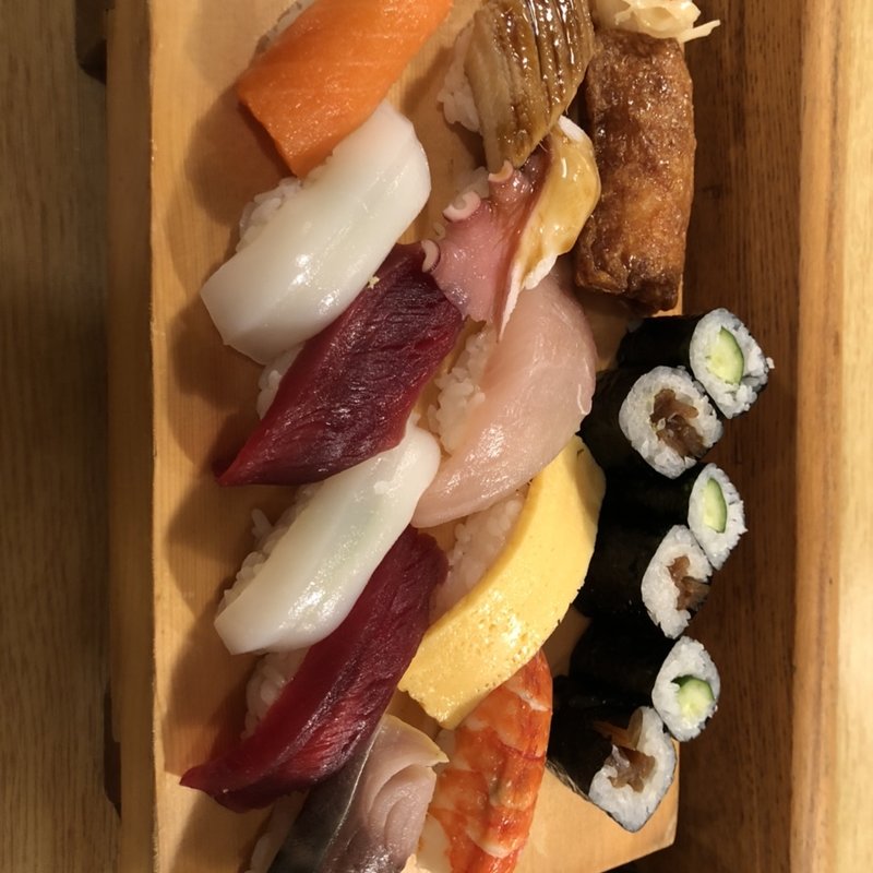 にぎり寿司(1.5人前)(おひげ寿司 岩本町店)