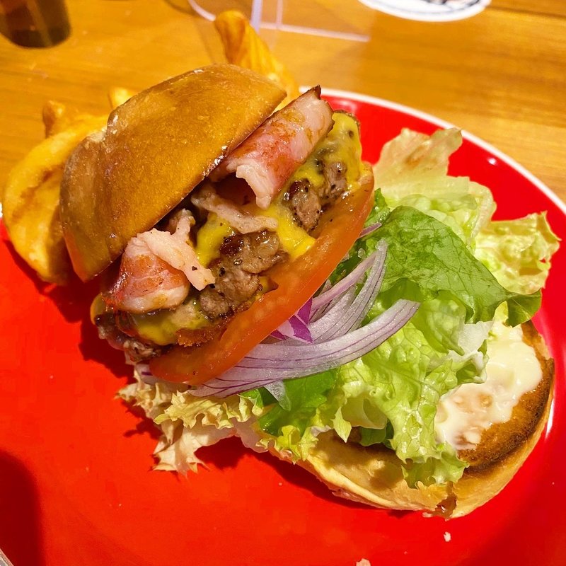 TASTYスモークチーズバーガー(トウキョウエールワークスステーション有楽町)