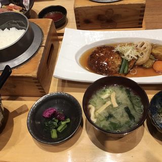 豆腐ハンバーグと野菜の健康黒酢あんかけ定食(五穀 八尾店)