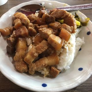 ルーロー飯(台湾 同客餃子館 （タイワントンクーギョウザカン）)