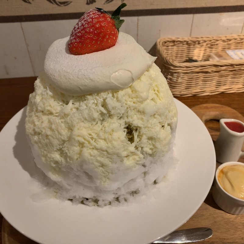 Christmas限定かき氷 2021 (ボンヌ カフェ 十条店 （Bonnel Cafe）)