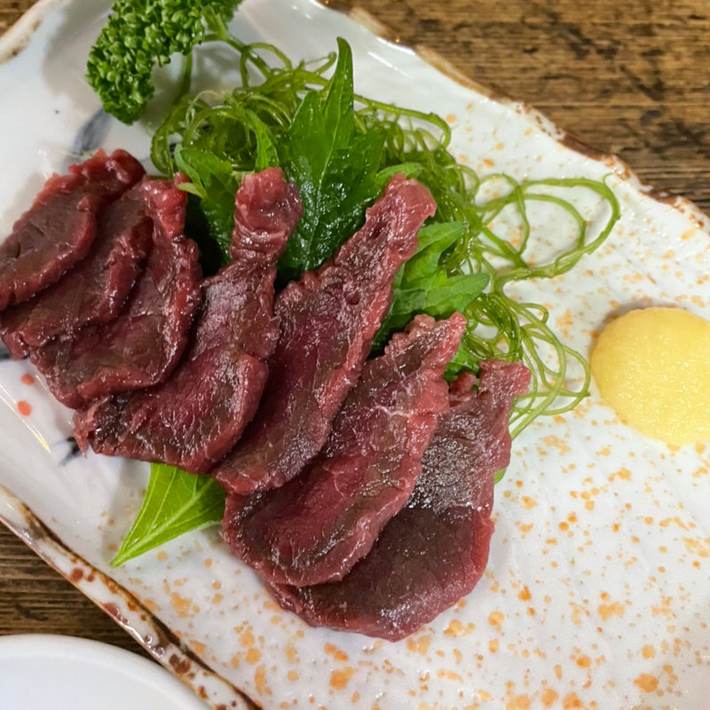 馬刺し(市民酒蔵諸星 （もろぼし）)