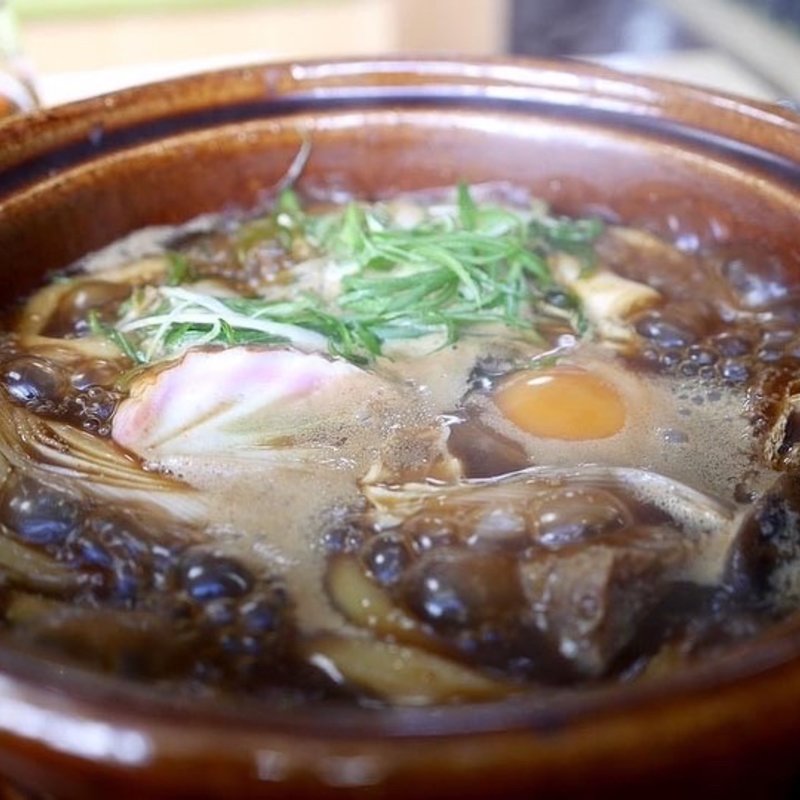味噌煮込みうどん(うどんとおでんの酒処 つるん、)