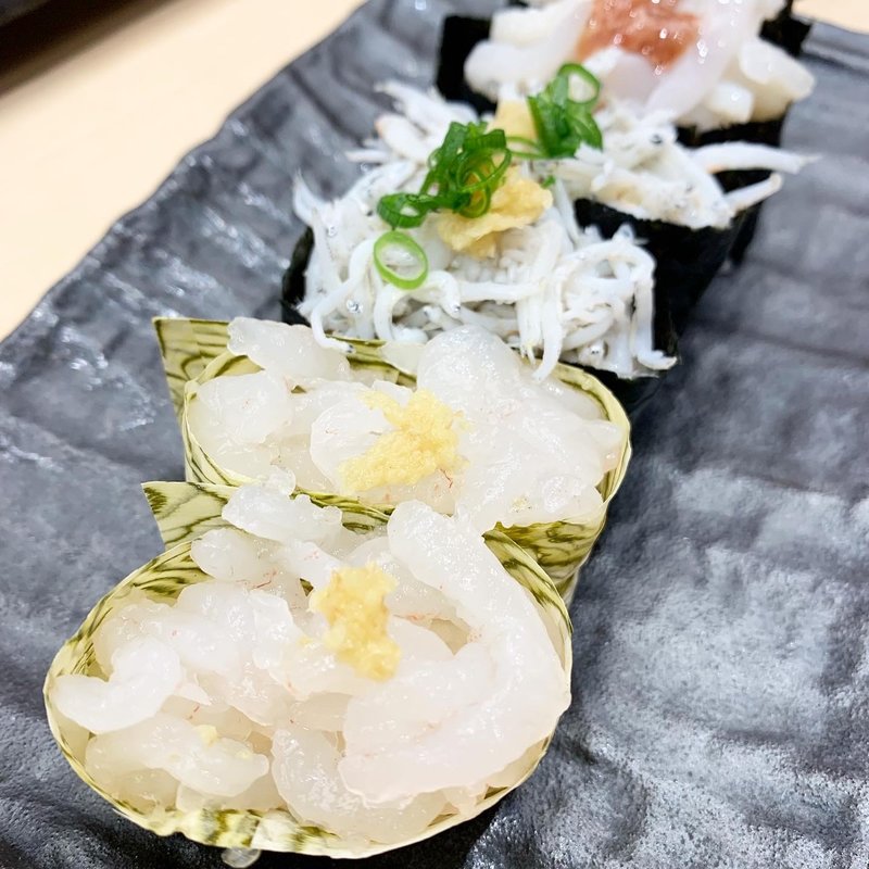 食べ放題(廻転とやま鮨　銀座)