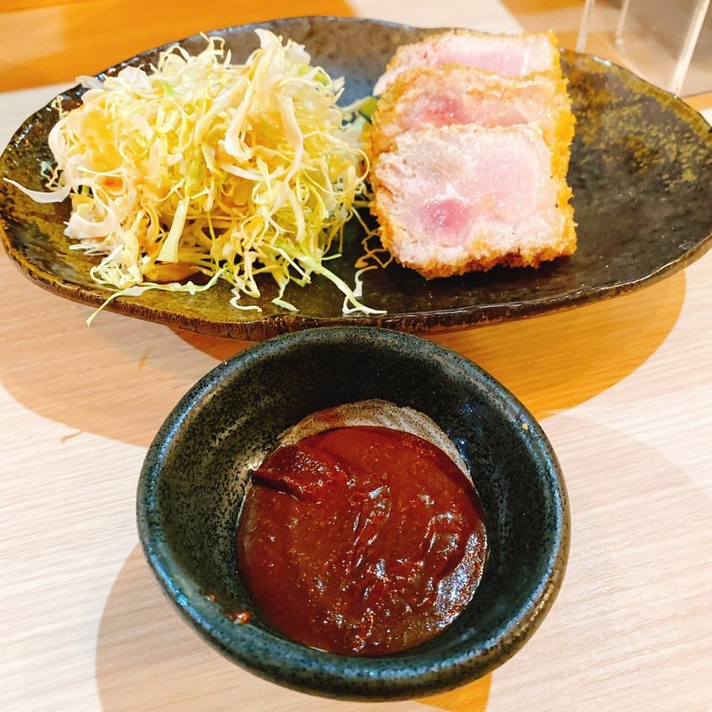 六白黒豚とんかつ(うまいサケうまいアテ サツマヤ)