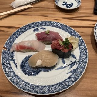 二の皿(天然本まぐろ　ありそ鮨し)