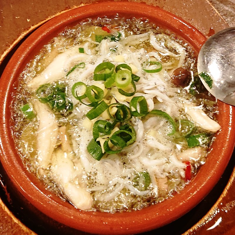 沼津港産シラスときのこのアヒージョ(ビアバール丸々 御徒町店 )