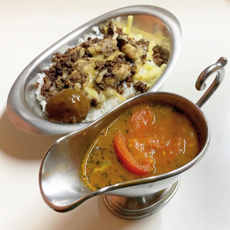 オイスターゴッド バジル+トマト(かれーの店 うどん)