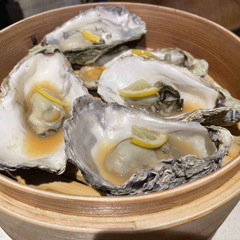 蒸し牡蠣(焼肉肉割烹 万福)
