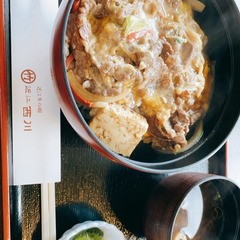 近江牛すきやき丼（赤だし香の物付）(まるたけ近江西川)