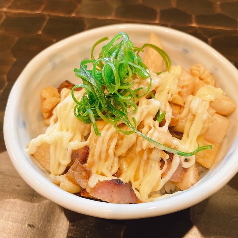 チャーシュー丼(特級鶏蕎麦龍介もてぎ)