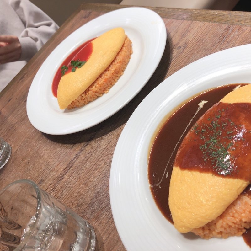 洋食屋さんのデミグラスソース(ふわとろオムライス デリシュ・ウフ)