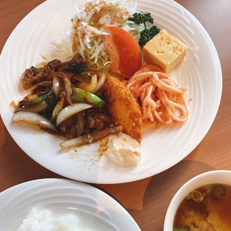 日替わりランチ（豚肉の野菜炒め・魚フライ）(路花 )