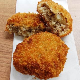 菊坂コロッケ(まるや肉店)