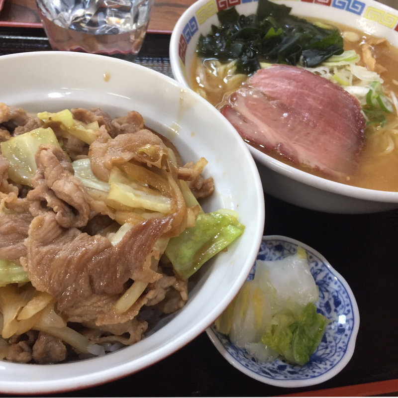 焼肉丼 と 味噌らーめんのセット(お食事処味 )