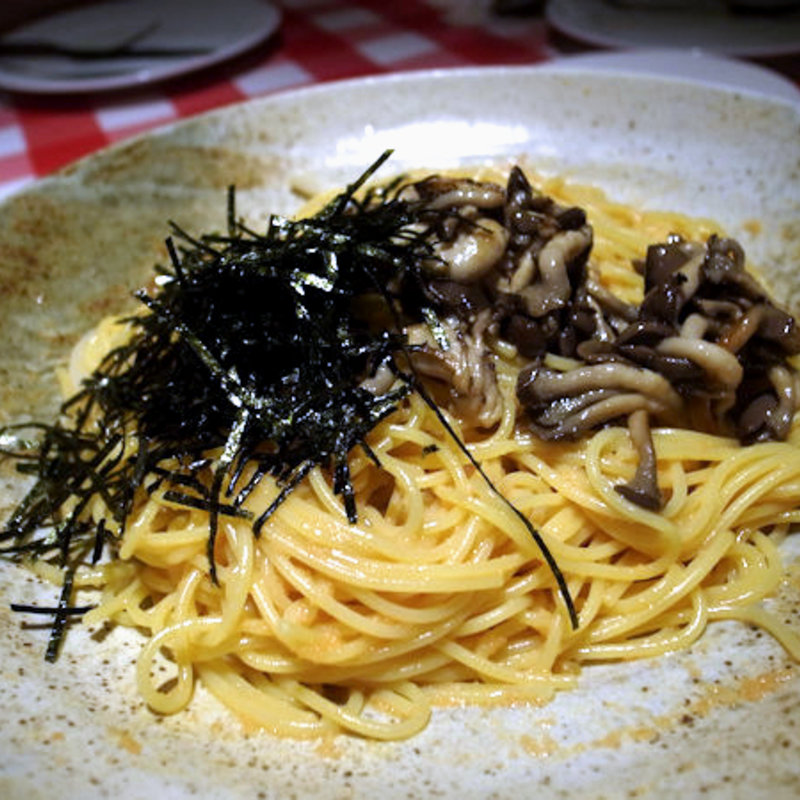 辛子明太子・いか・しめじのスパゲティ(赤いどうくつ)