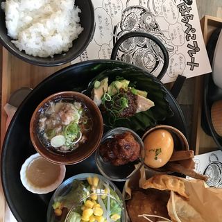 はらぺこプレート(はらぺこ飯店)