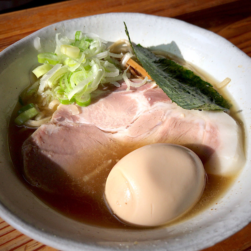 味玉中華そば(小)(中華蕎麦 春馬 （ハルマ）)