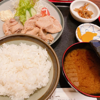 生姜焼き定食(季節料理 なか一 （なかいち）)