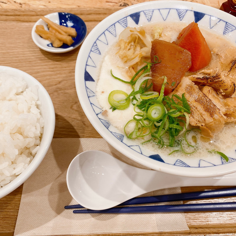 白味噌豆乳豚汁定食(ごちとん 横浜ジョイナス店)