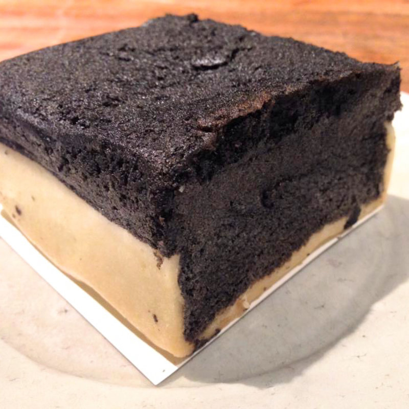 黒ごまパウンドケーキ(エニスモアガーデン )