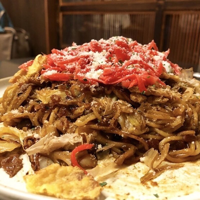 ラムと赤ワインソースの焼きそば(鉄板BDYフジサン)