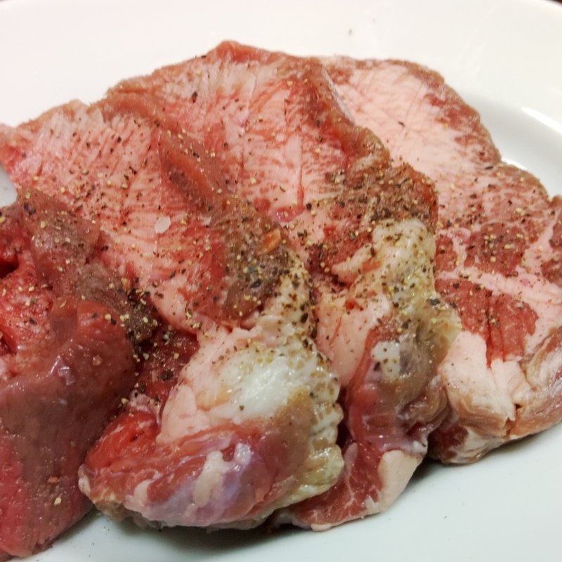 厚切り牛タン(泰幸宴)