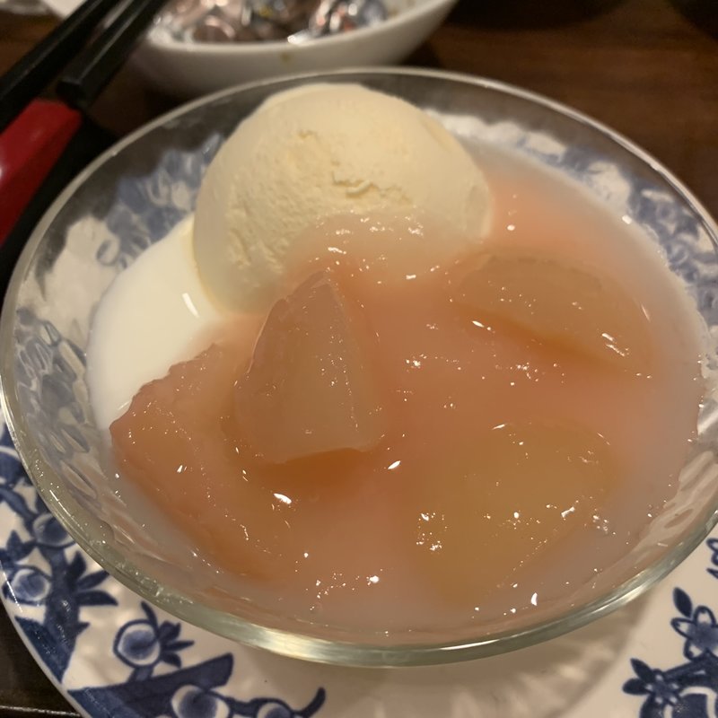 とろとろ白桃とアンニンアイス添え（バニラ）(バーミヤン 水天宮前店 )