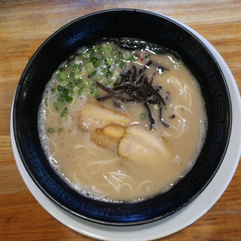 博多ラーメン(二代目 白神 （ハクシン ）)