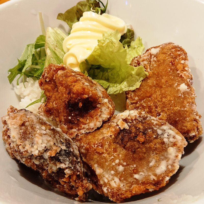 マグロ揚げ丼（竜田揚げ）(まぐろ専門店MEGRO)