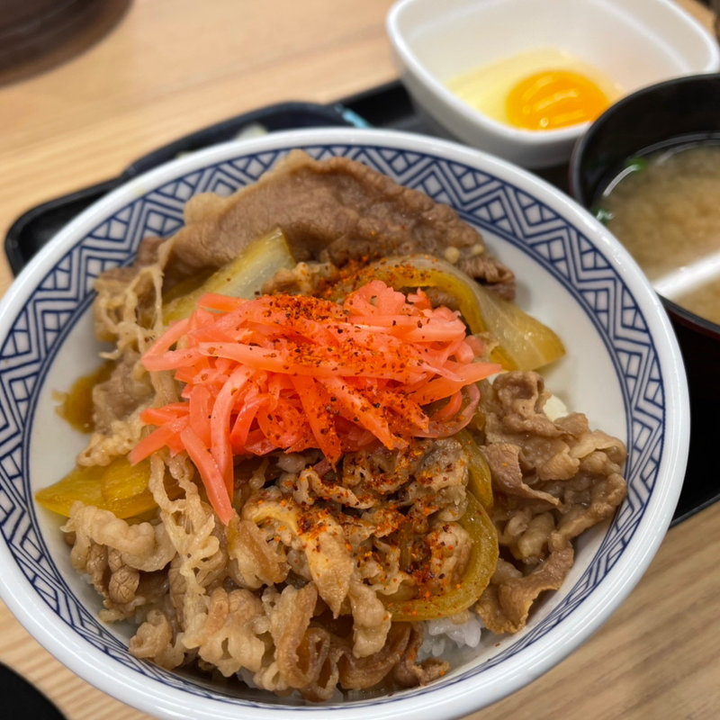 牛丼（並）Cセット　生卵付(吉野家 北千住本町商店街店)