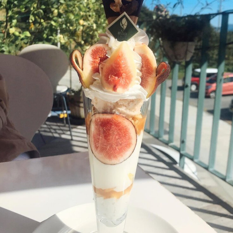 イチヂクパフェ(観音山フルーツパーラー)