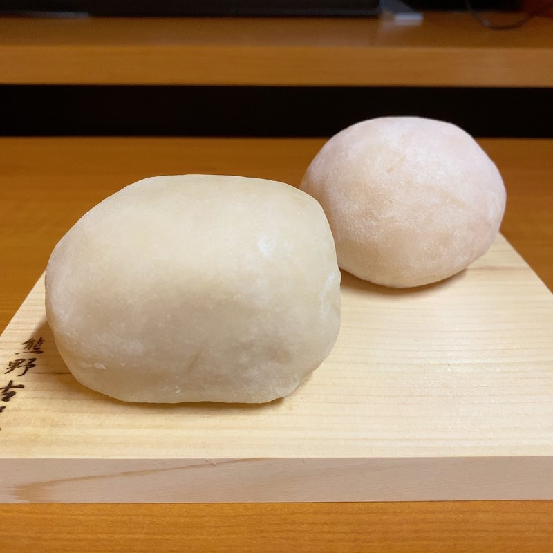 ゴールドキウイ、カラマンダリン(覚王山フルーツ大福 弁才天 大名古屋ビル店)