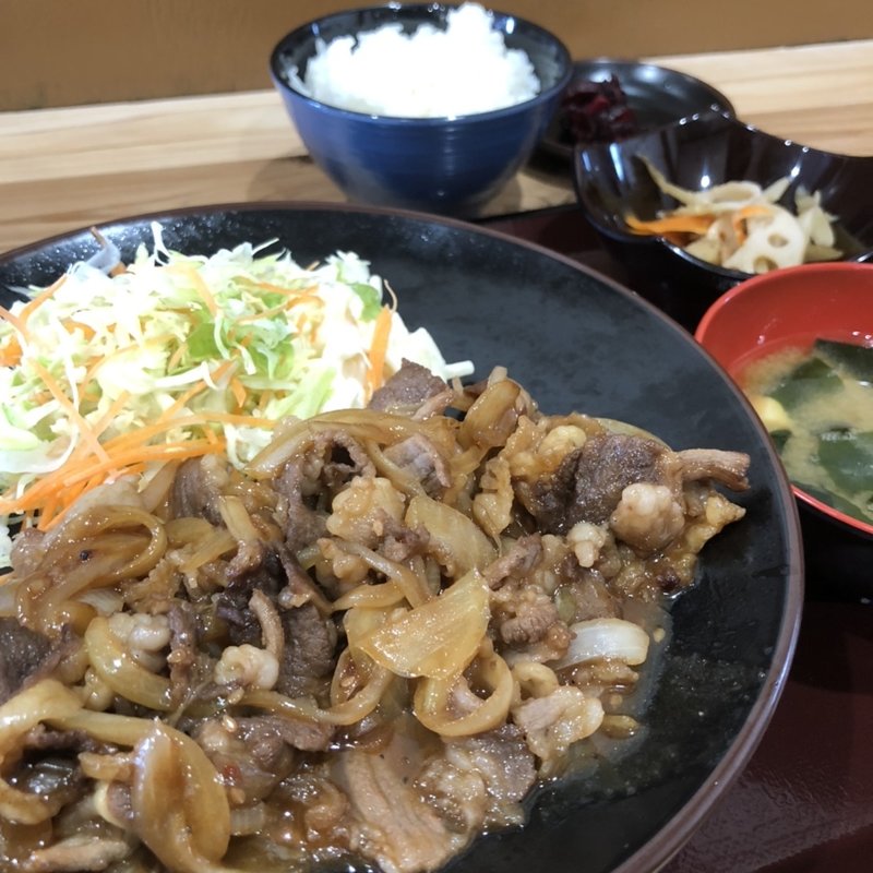 日替わり昼定食(駅前食堂 味咲亭)
