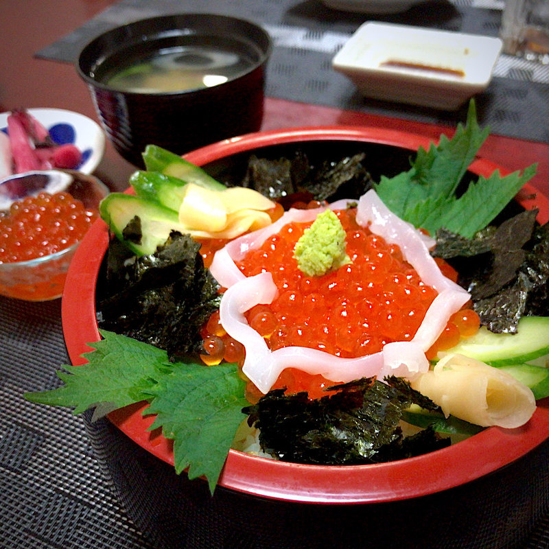 いくら丼(味の店 スズラン （あじのみせ すずらん）)