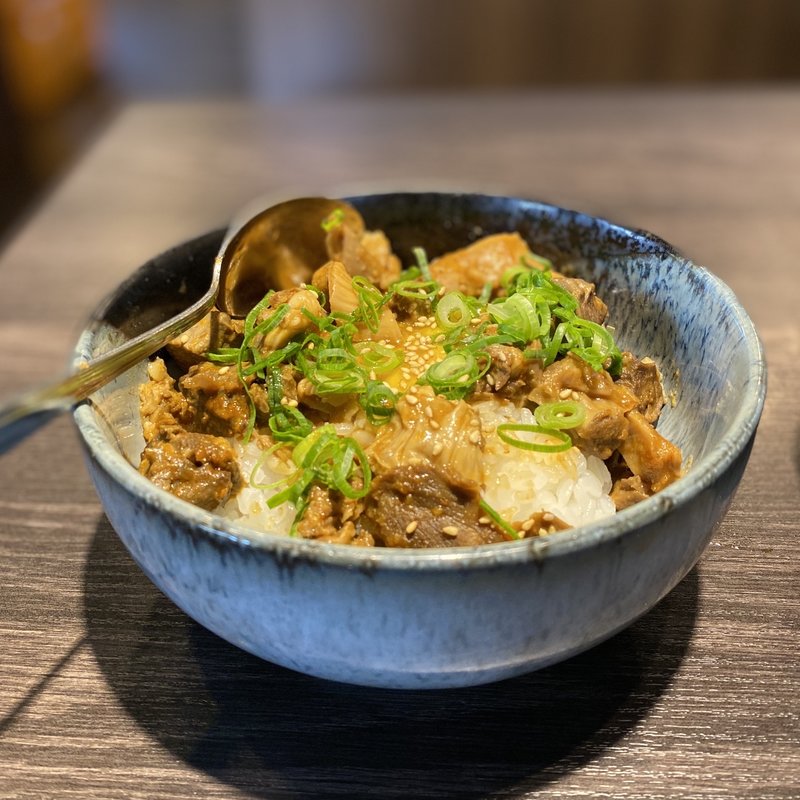 もつ煮丼(ほるたん屋 春日井南下原店)