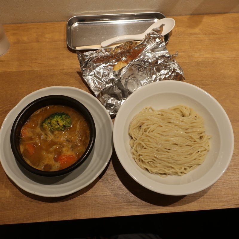 根菜バジルつけ麺追いパン付(ルージュ ロワイヤル （Rouge ROYAL）)