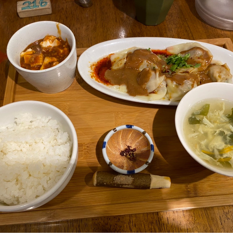 名物！皿ワンタン定食(東京屋台 北町ダイニング )