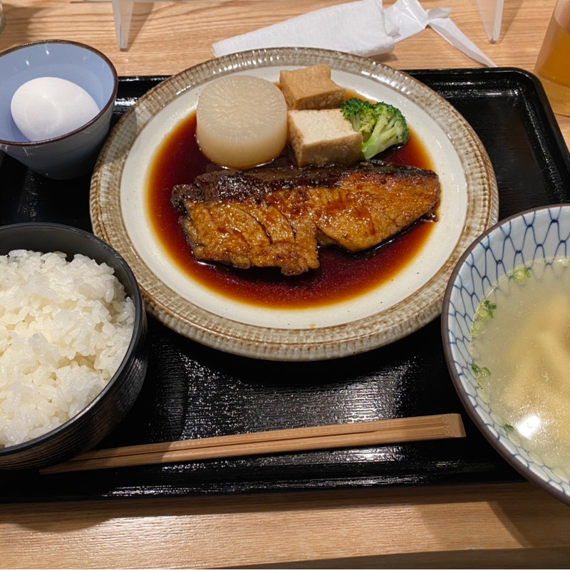 (サカバミハマ　トーキョー)