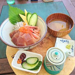 海鮮丼(海沿いの キコリ食堂)