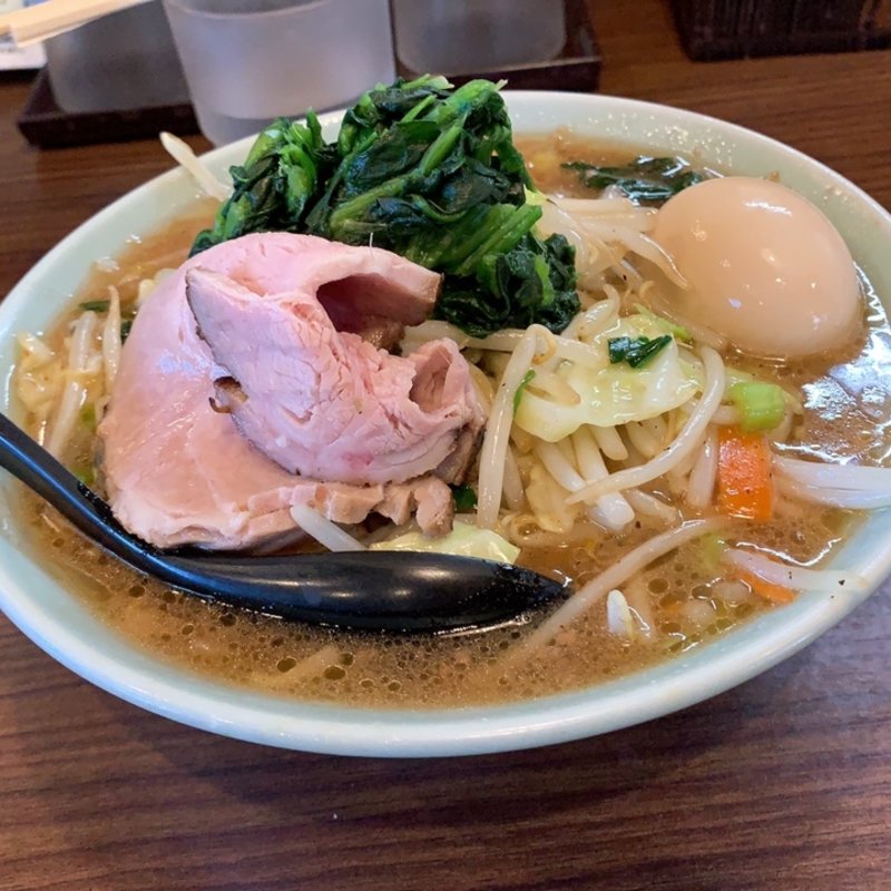 831ラーメン(本流たま家姉妹店 ８３１家)