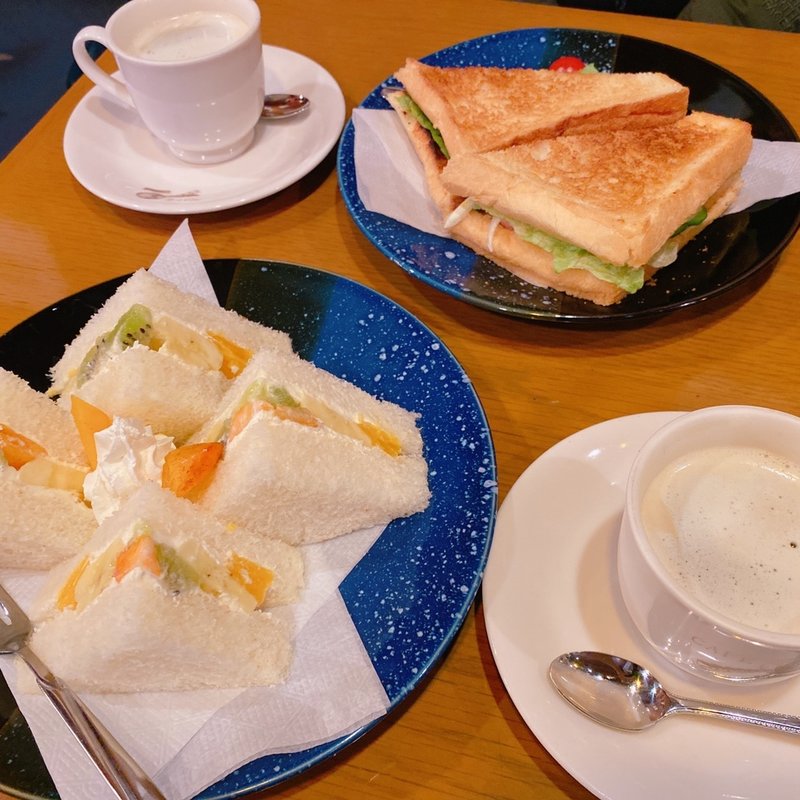 フルーツサンドセット(カフェ ブラジレイロ)