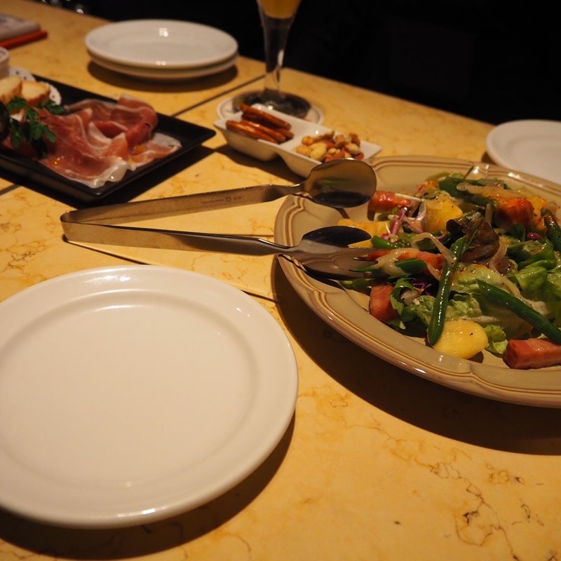 リエージュ風 サラダ(ビアカフェ ブルッグスゾット日本橋 コレド室町2店)