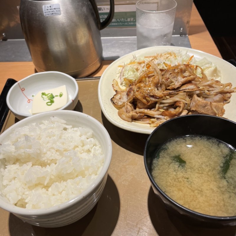 生姜焼定食(やよい軒 神戸元町店)