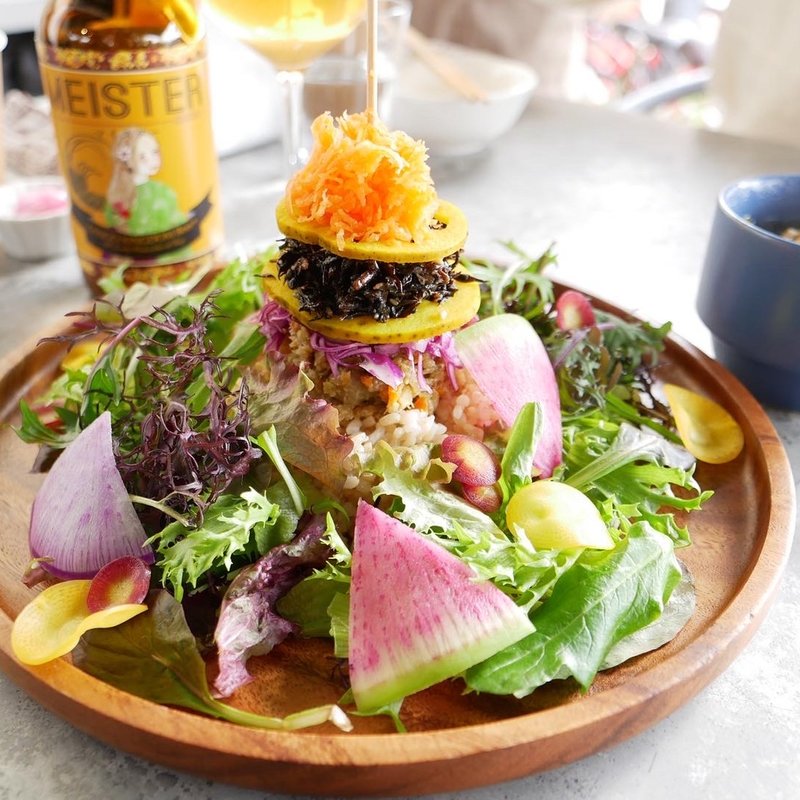 ベジ味噌タワーライス(ねおん食堂)