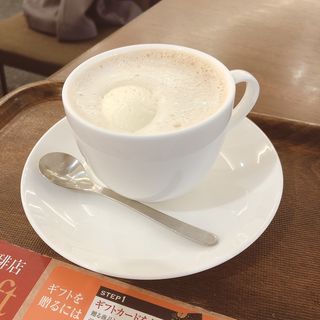 ウインナーコーヒー（レギュラーサイズ）(上島珈琲店 トレッサ横浜店)