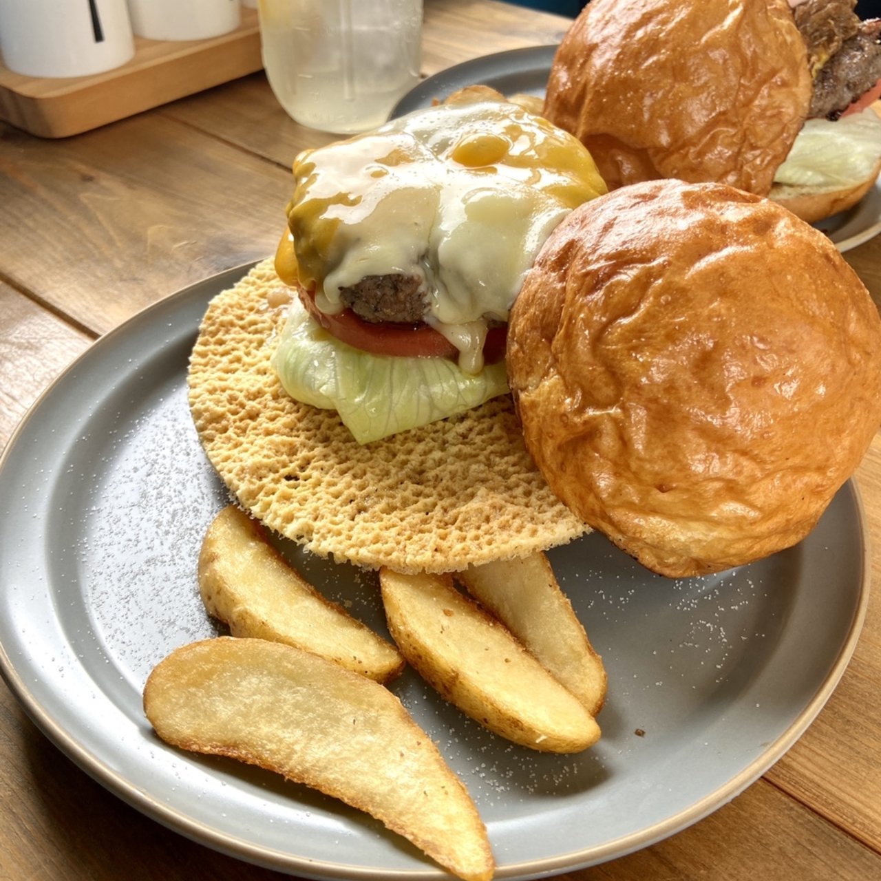 UFOトリプルチーズバーガー(UFO Burger&Sandwich CAFE)の口コミ一覧 | おいしい！が増えるグルメアプリ「SARAH」