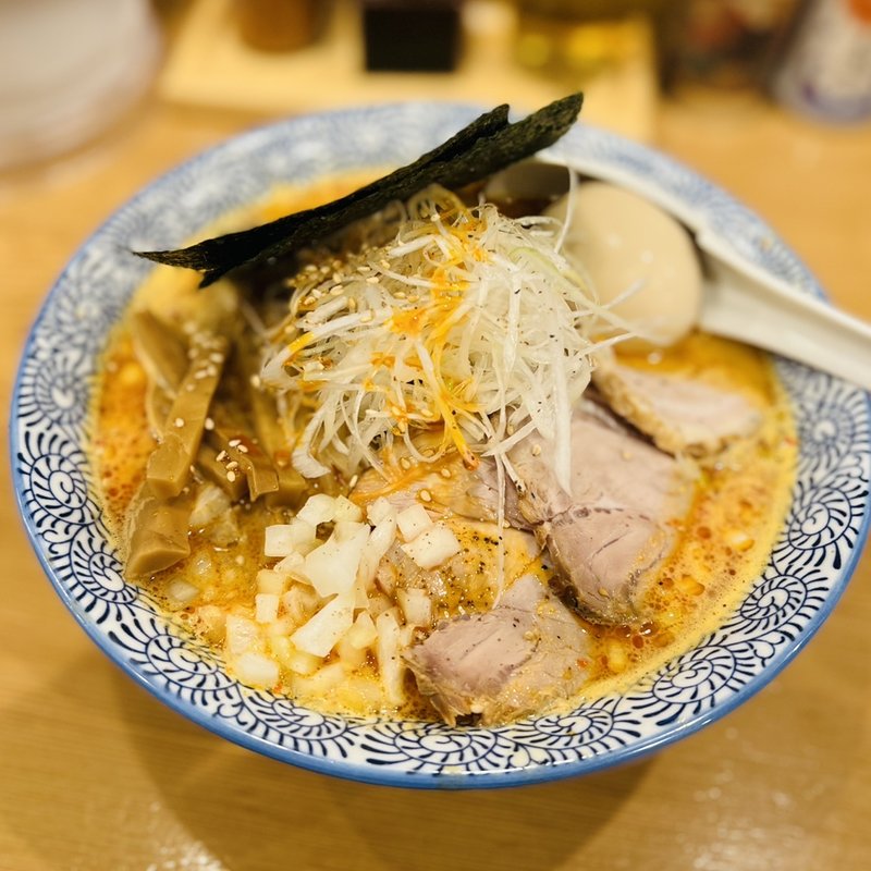 特製ごまの辛いそば(中華そば 笑歩)