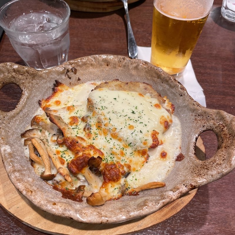 きのこハンバーグにとろけるモッツァレラ(ドリア＆グラタン なつめ)